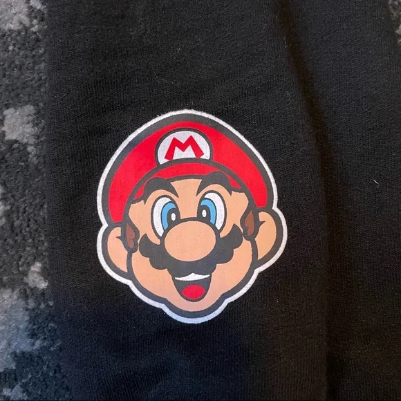 Nintendo Super Mario 2021 Fifth Sun RN 111847 Black Hoodie Size Small - Picture 5 of 6